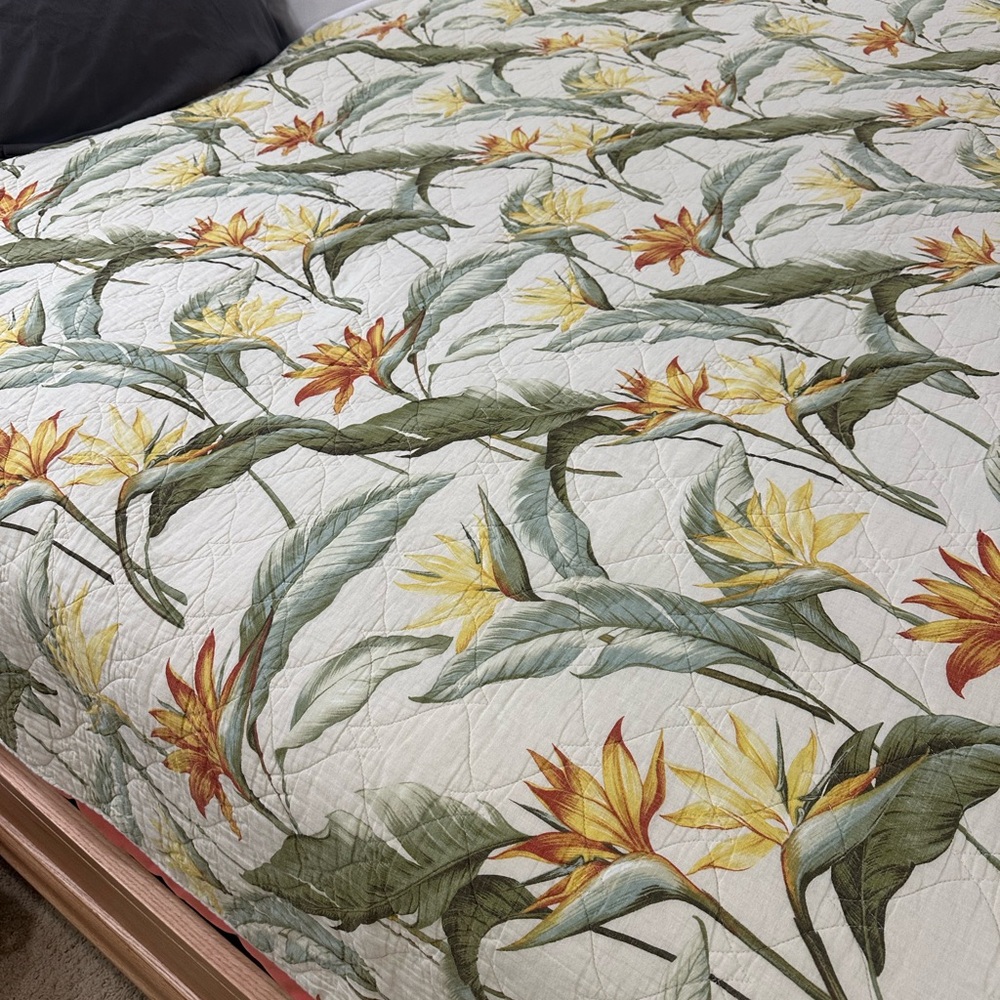 Tommy Bahama Floral Comforter with Green and Yellow Accents - Picture 4 of 4